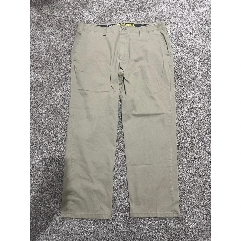 Lee Extreme Motion Mens Khaki Pants Straight Fit Tapered Leg 40x30 Tan Chino